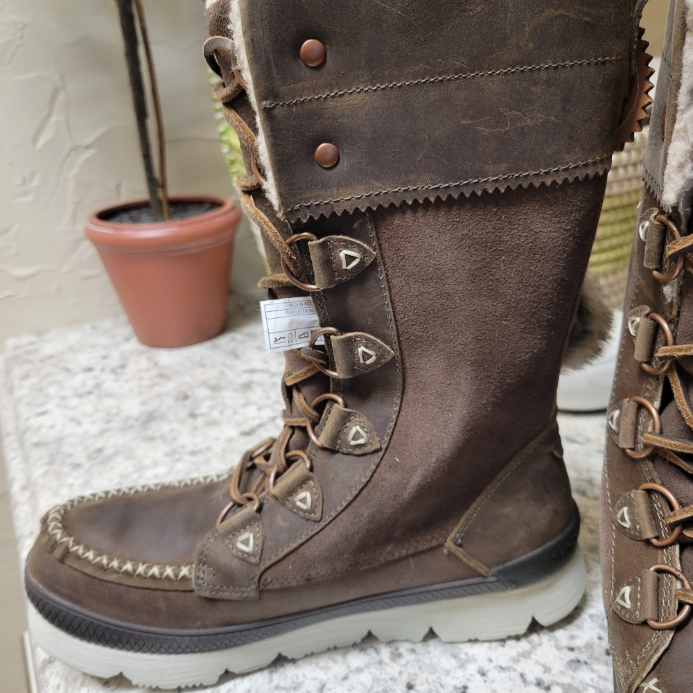 New Manitobah Mukluk Waterproof Pacific Fur-Trimmed Winter Boots 8 - Picture 11 of 11